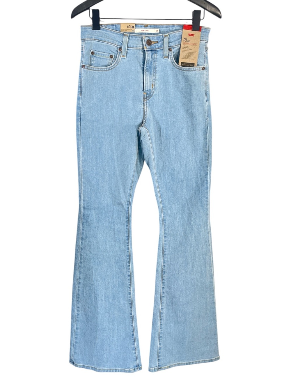 NWT Levi’s 726 Flare High Rise Jeans in Light Wash Denim Size W26 X L32 - Picture 3 of 7